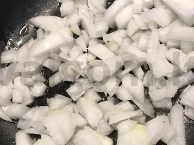 Mėsa su bulvėmis po sūriu Žingsnis 1