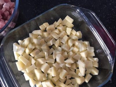 Mėsa su bulvėmis po sūriu Žingsnis 3