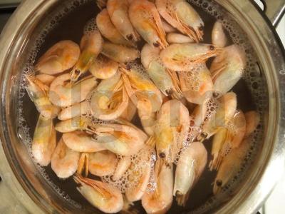 Aromatingos česnakinės krevetės Žingsnis 1