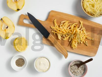 Kalmarų ir sūrio salotos Žingsnis 1