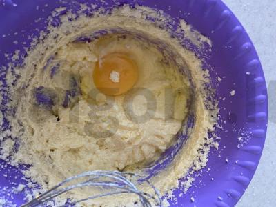 Pyragas su šaldytomis braškėmis Žingsnis 2