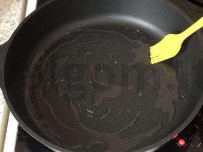 Švelnūs sūrio pyragėliai iš ryžių miltų Žingsnis 3