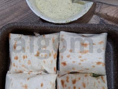 Žuvis su švelniu žaliuoju padažu pitos duonoje Žingsnis 4