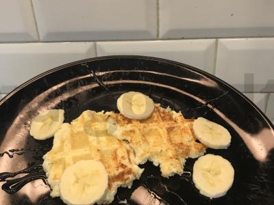 Varškės vafliai multicooker įrenginyje Žingsnis 2