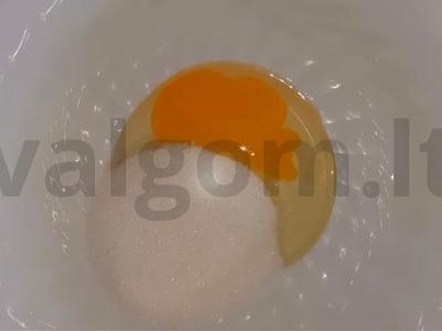 Riešutų sausainiai Žingsnis 1