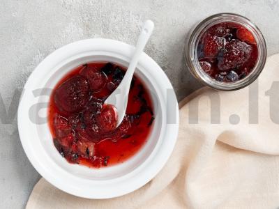 Braškių uogienė su bazilikais Žingsnis 3