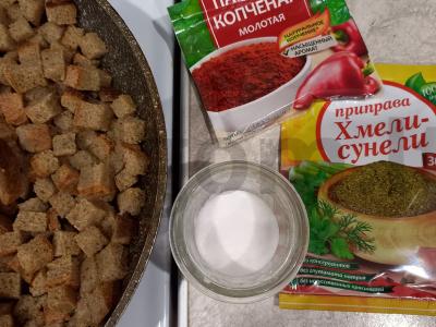 Pikantiškos salotos su pupelėmis ir skrebučiais Žingsnis 2