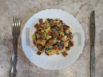 Pikantiškos salotos su pupelėmis ir skrebučiais Žingsnis 8