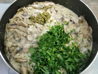 Skani kalakutiena grietinėlės padaže su penne makaronais Žingsnis 3
