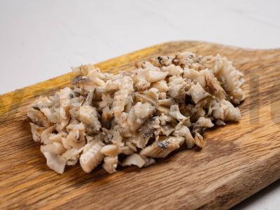 Salotos su poutassu ir saulėgrąžų aliejumi Žingsnis 2
