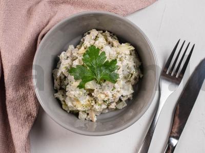 Salotos su poutassu ir saulėgrąžų aliejumi Žingsnis 4