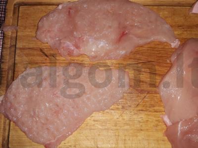 Greiti kotletai su sūriu ir kumpiu Žingsnis 1