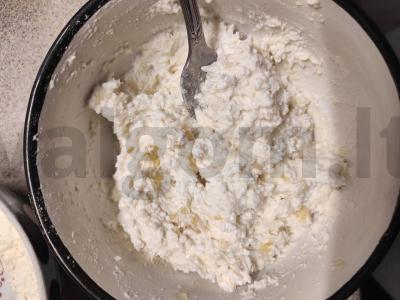 Minkšti bananų sūrio pyragėliai Žingsnis 2
