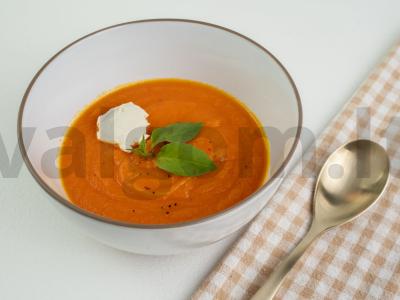 Klasikinė morkų tyrė su grietinėlės sūriu pagrindine nuotrauka