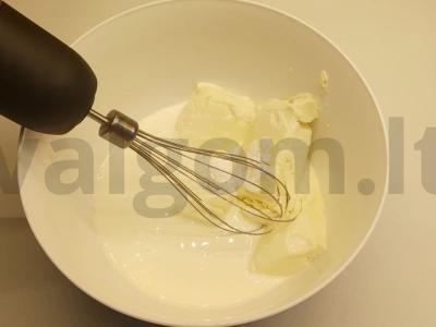 Kokosiniai pyragėliai su braškėmis Žingsnis 1