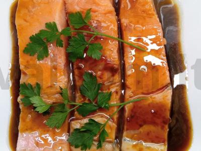 Aromatinga lašiša su špinatais terijakio padaže Žingsnis 1