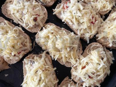 Karšti šprotų sumuštiniai Žingsnis 5