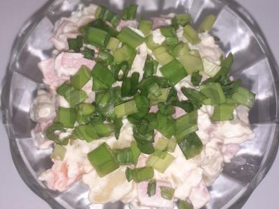 "Originalios" salotos su slaptu ingredientu pagrindine nuotrauka