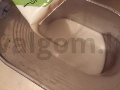 Bananų kokteilis Žingsnis 1