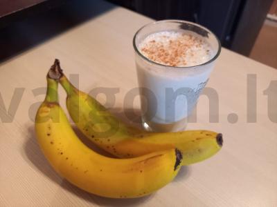 Bananų kokteilis pagrindine nuotrauka
