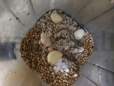 Veganiškos pupelių salotos Žingsnis 3