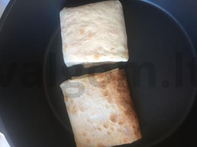 Pita su sūriu ir dešra Žingsnis 5