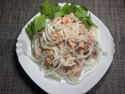 Gardžios rausvosios lašišos salotos Žingsnis 2
