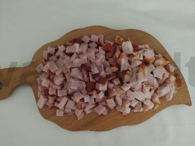 Gausus mėsos terinas su svogūnais Žingsnis 1