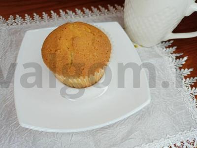 Vaniliniai pieno keksiukai pagrindine nuotrauka