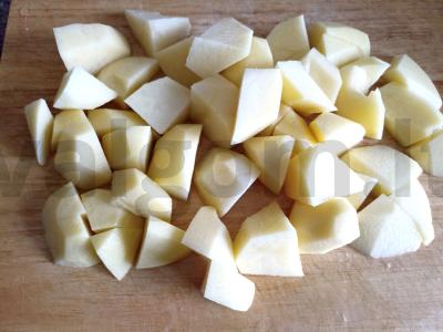 Švelnios bulvės grietinės padaže Žingsnis 1