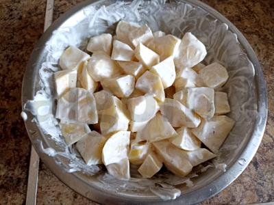 Švelnios bulvės grietinės padaže Žingsnis 2