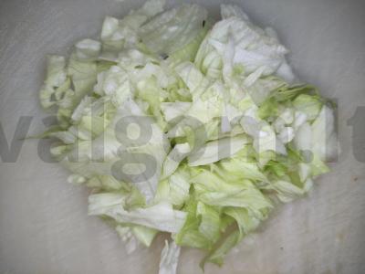 Ananasų salotos "Ananasų malonumas". Žingsnis 2