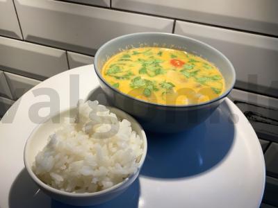 "Tom Yum" su krevetėmis ir kalmarais pagrindine nuotrauka