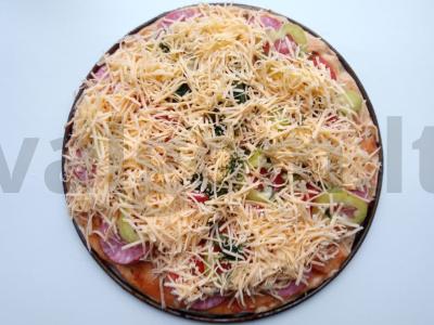 Naminė pica su saliamiu Žingsnis 2