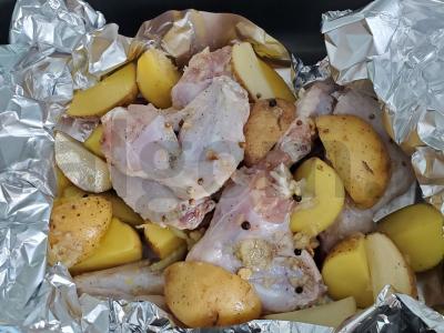 Kepti vištienos sparneliai su bulvėmis Žingsnis 4