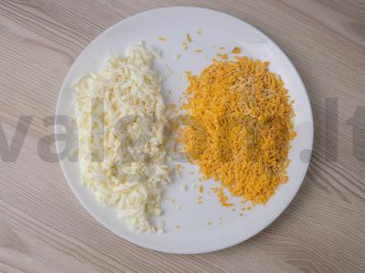 Salotos su konservuotu tunu ir marinuotu agurku Žingsnis 2