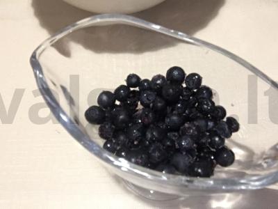 Varškės apkepas su mėlynėmis Žingsnis 4