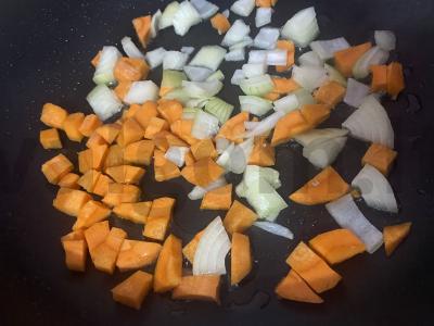 Kiaulienos kepsnys su daržovėmis Žingsnis 3