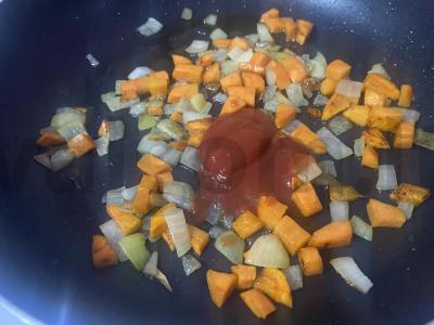 Kiaulienos kepsnys su daržovėmis Žingsnis 4