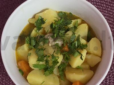 Kiaulienos kepsnys su daržovėmis pagrindine nuotrauka