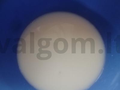 Bandelės iš mielinės tešlos Žingsnis 1