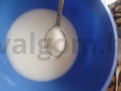 Bandelės iš mielinės tešlos Žingsnis 2