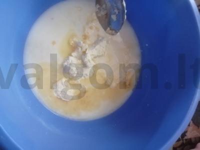 Bandelės iš mielinės tešlos Žingsnis 4