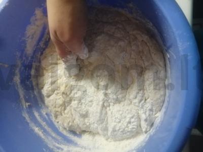 Bandelės iš mielinės tešlos Žingsnis 7