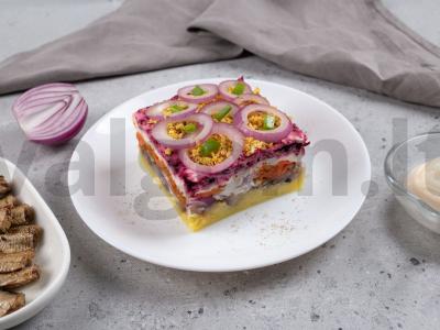 Silkė po kailiu su šprotais ir svogūnais Žingsnis 5