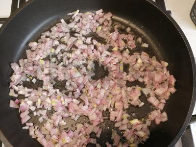Troškintų kopūstų troškinys su pomidorais Žingsnis 3