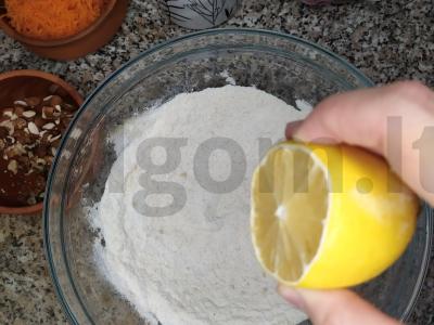 Morkų pyragas vegetariškas Žingsnis 2