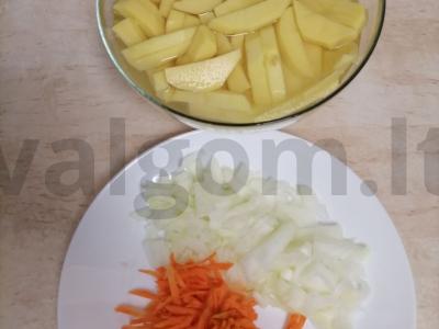 Barščiai ant jautienos sultinio su bulvėmis Žingsnis 3