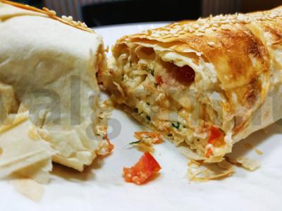 Pitos suktinukas su sūriu ir varške pagrindine nuotrauka