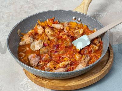 Kalakutienos troškinys su pomidorų pasta Žingsnis 3